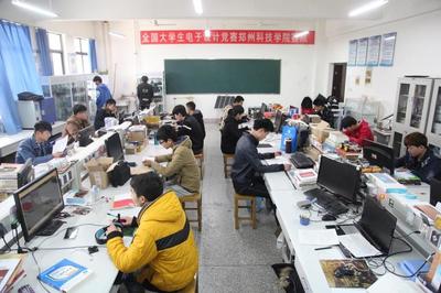 郑科30年丨郑州科技学院教学实验室(一) 网站开发及运营